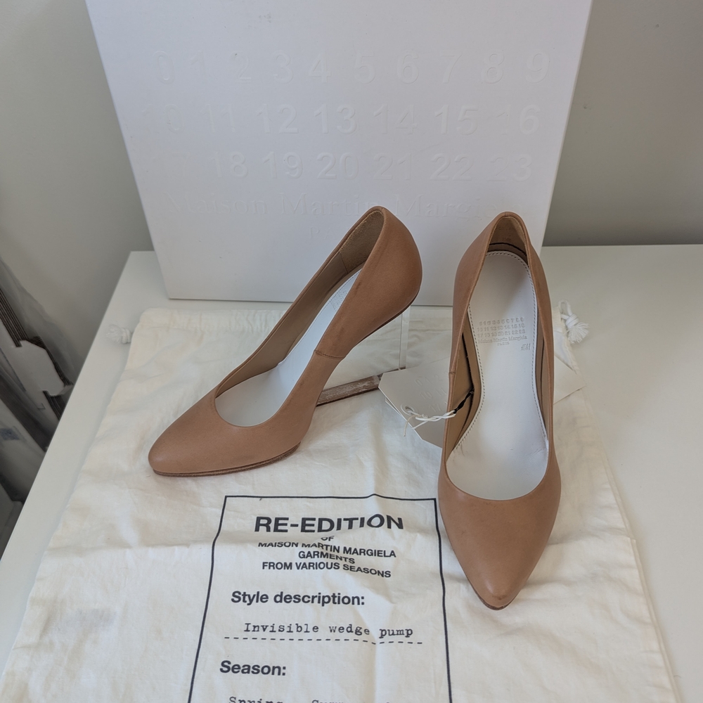 NWT Maison Martin Margiela HM Tan Invisible Wedge Pumps US 6 EU 37